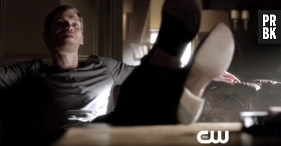 Klaus n'a pas l'air inquiet des menaces qui planent sur lui dans The Vampire Diaries