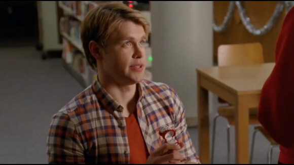 Glee saison 4 : un mariage, une étrange vision et des retrouvailles dans l'épisode spécial Noël ! (VIDEO)