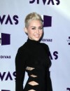 Miley Cyrus pousse un coup de gueule contre les paparazzi sur Twitter !