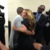 Beyoncé et Jay-Z dans les coulisses du Super Bowl juste après le show.