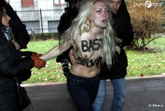 Les Femen en guerer contre Berlusconi