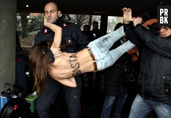 Les Femen ont voulu perturber le vote de Berlusconi