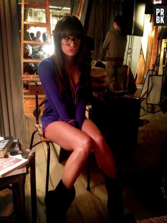 Lea Michele, geekette sexy sur le tournage de Glee