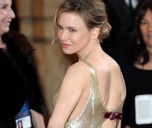 Renée Zellweger, un peu trop moulée dans sa robe