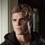Chris Zylka : de sorcier à combattant pour Bloodline sur NBC
