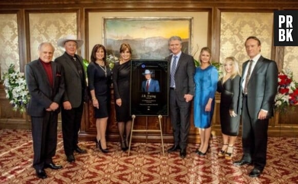 Hommages des acteurs de Dallas à Larry Hagman