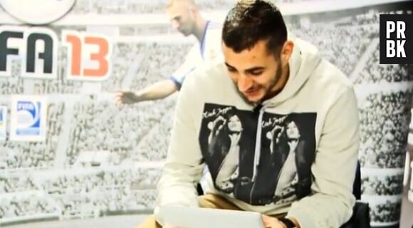 Karim Benzema aura le temps de jouer à FIFA 13 dans le bus.