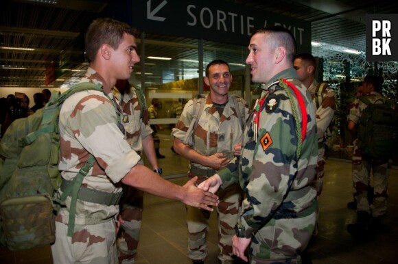 Les soldats Français, souriants à Toulouse-Blagnac