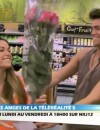 Geoffrey offre un bouquet de roses à Capucine dans les Anges de la télé-réalité 5