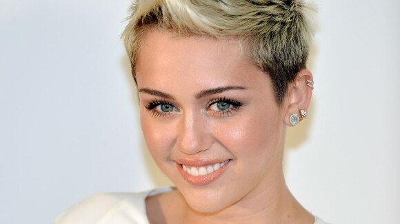 Miley Cyrus vend la mèche : numéro 1 de la Hot List de Maxim