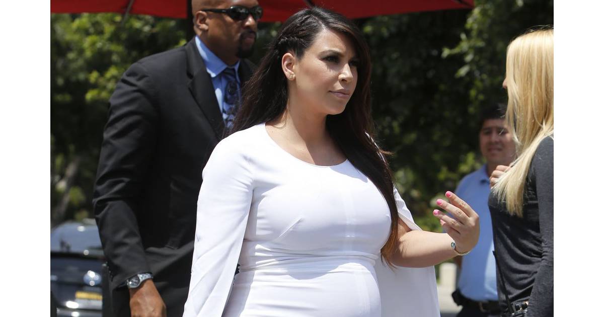 kim kardashian chaussure transparente