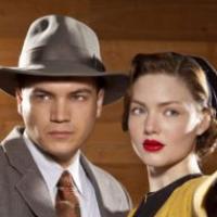 Bonnie and Clyde : Emile Hirsch et Holliday Grainger prennent la pose pour Lifetime