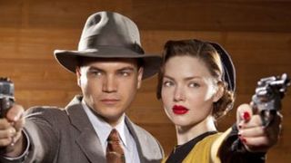 Bonnie and Clyde : Emile Hirsch et Holliday Grainger prennent la pose pour Lifetime