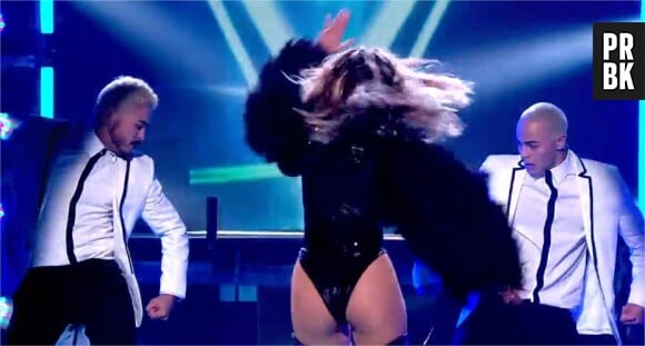 Le body sexy de Jennifer Lopez n'a pas amusé les téléspectateurs