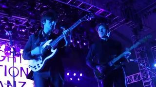 Franz Ferdinand : Right Action, le mini-clip 100% live
