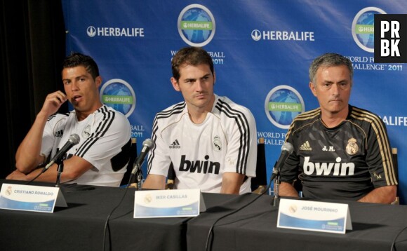 José Mourinho, ici avec Iker Casillas, n'a pas que des fans à Madrid