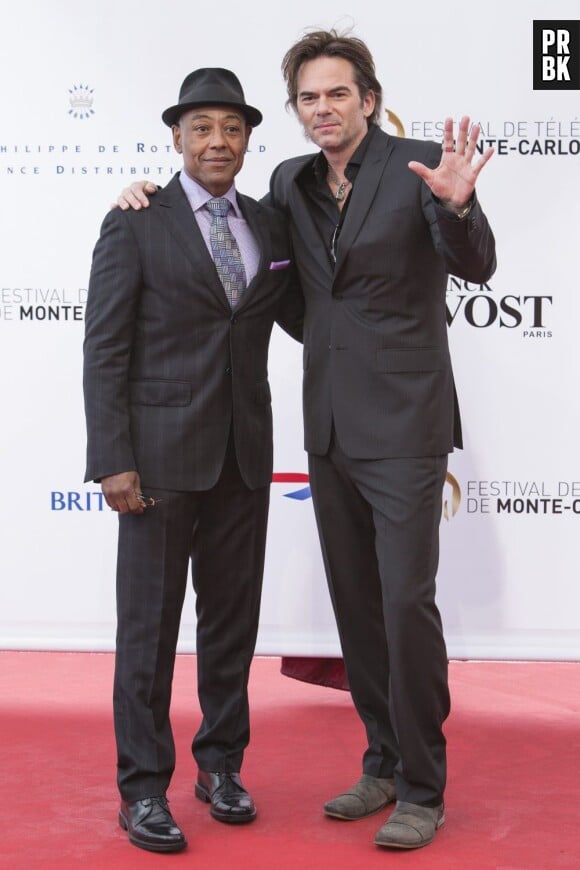 Billy Burke et Giancarlo Esposito lors de la cérémonie d'ouverture du Festival de la télévision de Monte Carlo 2013