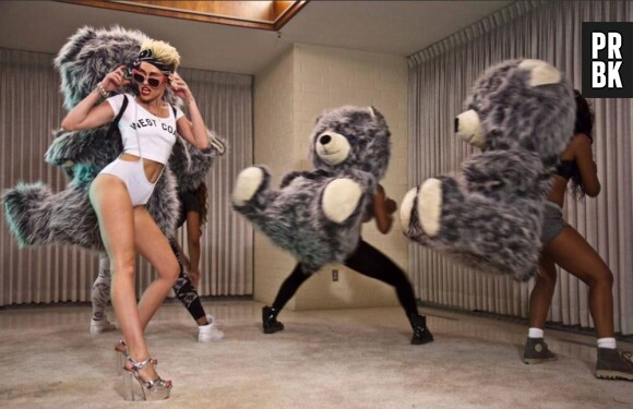 Miley Cyrus n'a pas peur de dévoiler son corps sur Twitter