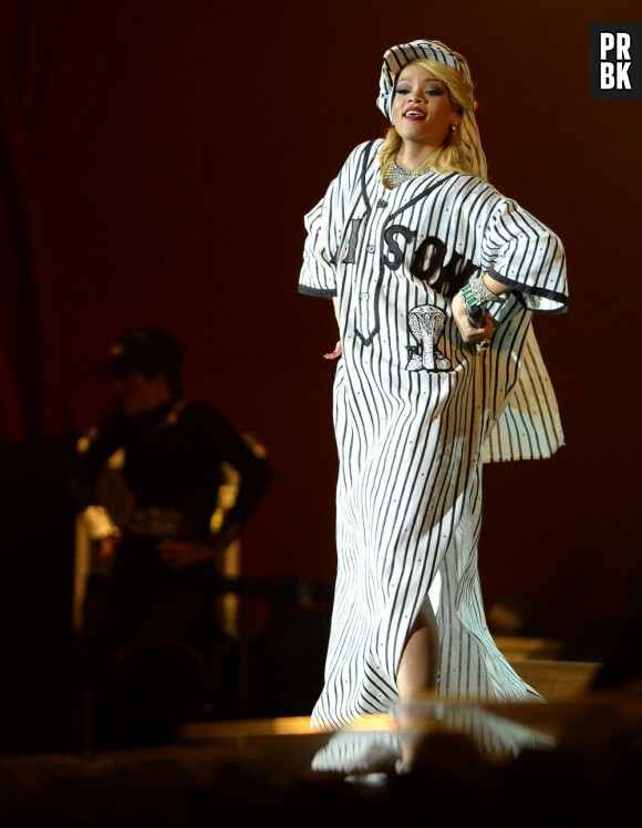 Rihanna immonde sur la scène du Roskilde Festival 2013