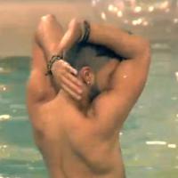 Vincent (Secret Story 7) : choré improvisé dans la piscine sur du Britney Spears