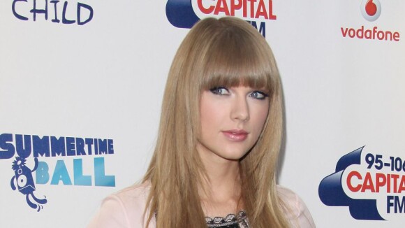 Taylor Swift : une rencontre avec ses fans annulée à cause d'un fan flippant