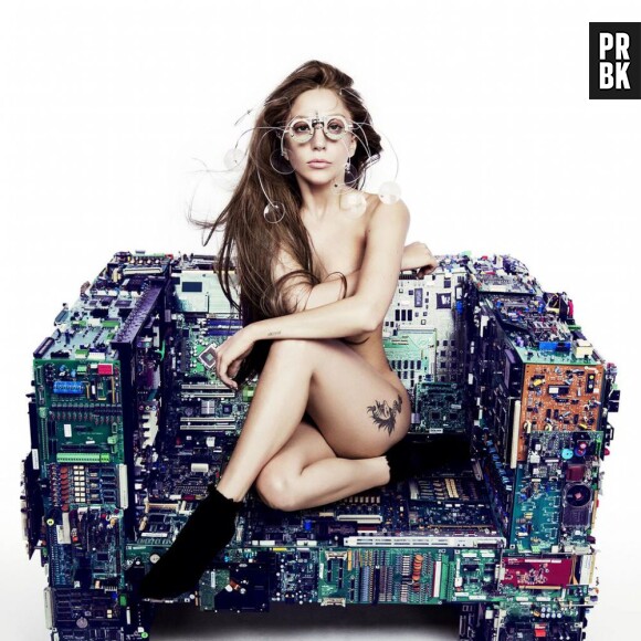 Lady Gaga nue pour la promo d'"Artpop", dans les bacs le 11 novembre 2013