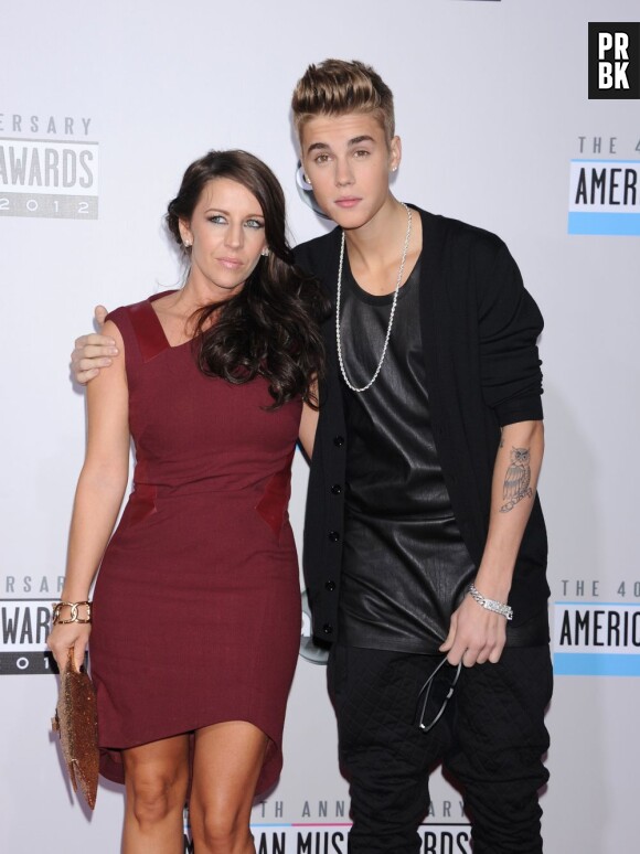 Justin Bieber et sa mère lors d'une soirée en 2013