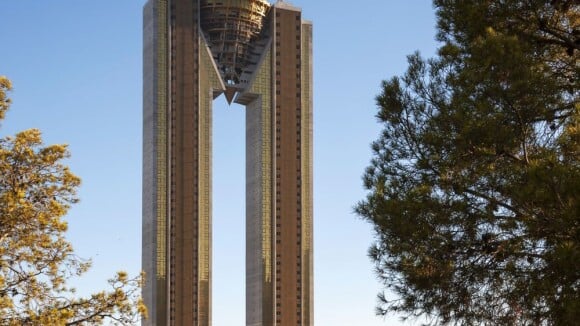 Espagne : un immeuble de 47 étages sans ascenseur fait le buzz