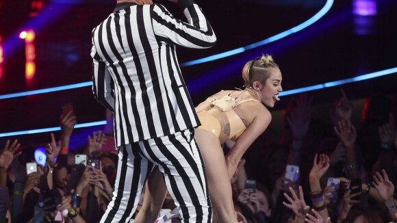 Miley Cyrus : le "twerking" entre dans le dictionnaire Oxford