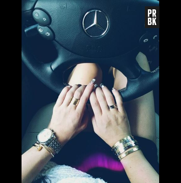 Kylie Jenner : fière de sa Mercedes, elle innonde Instagram de photos