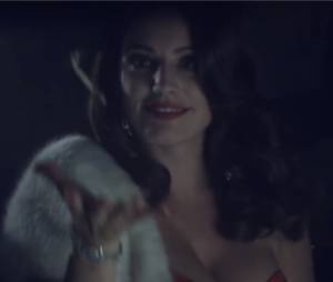 Lawson : Kelly Brook star de leur clip
