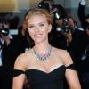 Scarlett Johansson décolletée à l'avant-première du film Under the Skin à la Mostra de Venise le 3 septembre 2013