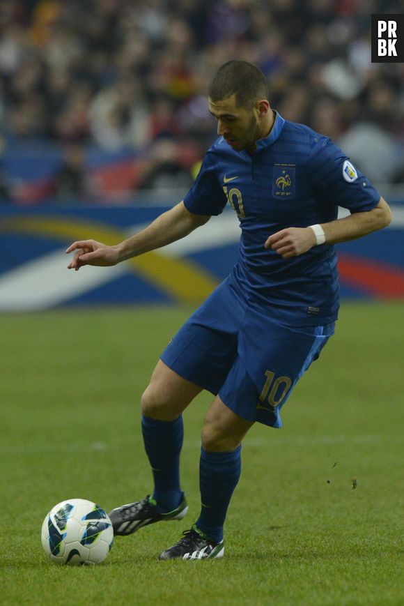 Karim Benzema : sa coupe de cheveux critiquée sur Twitter durant le match France-Géorgie du 6 septembre 2013