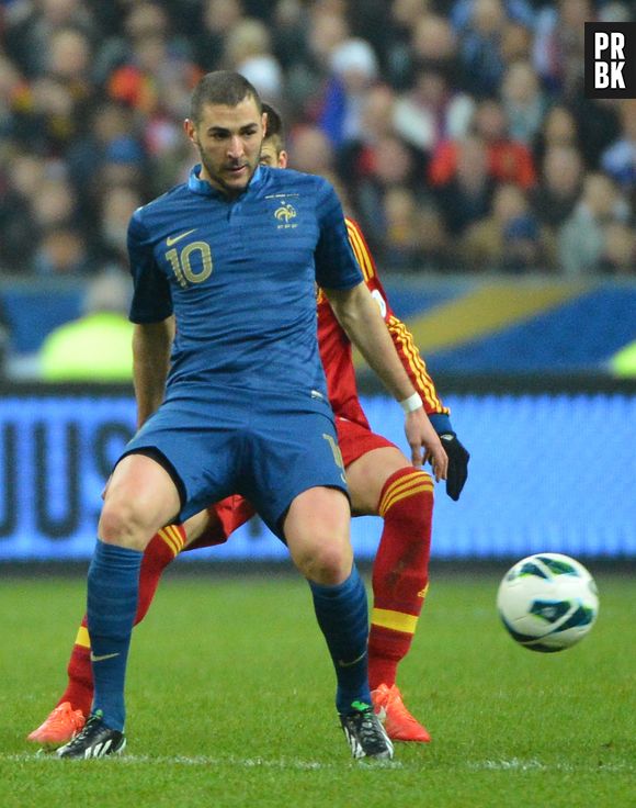 Karim Benzema : sa coupe de cheveux critiquée sur Twitter durant le match France-Géorgie du 6 septembre 2013