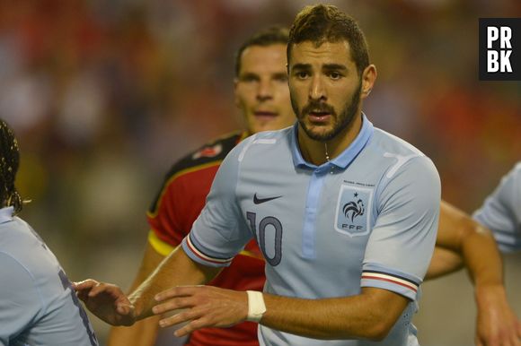Karim Benzema : sa coupe de cheveux critiquée sur Twitter durant le match France-Géorgie du 6 septembre 2013