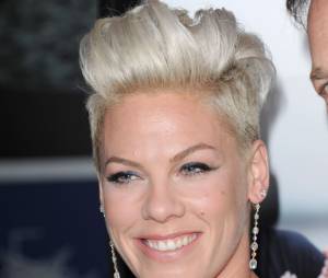 Pink tout sourire sur le tapis rouge de Thanks For Sharing, le 16 septembre 2013 à Los Angeles