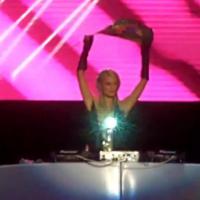 Paris Hilton : DJette bientôt aussi connue que David Guetta ?
