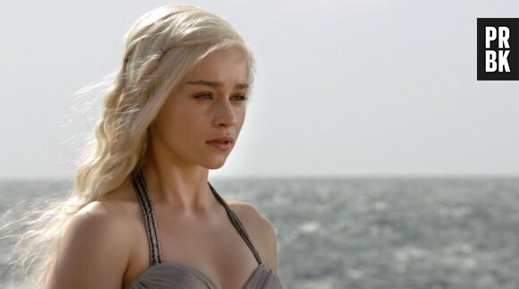 Game of Thrones : Emilia Clarke face à Joel Fry dans la saison 4