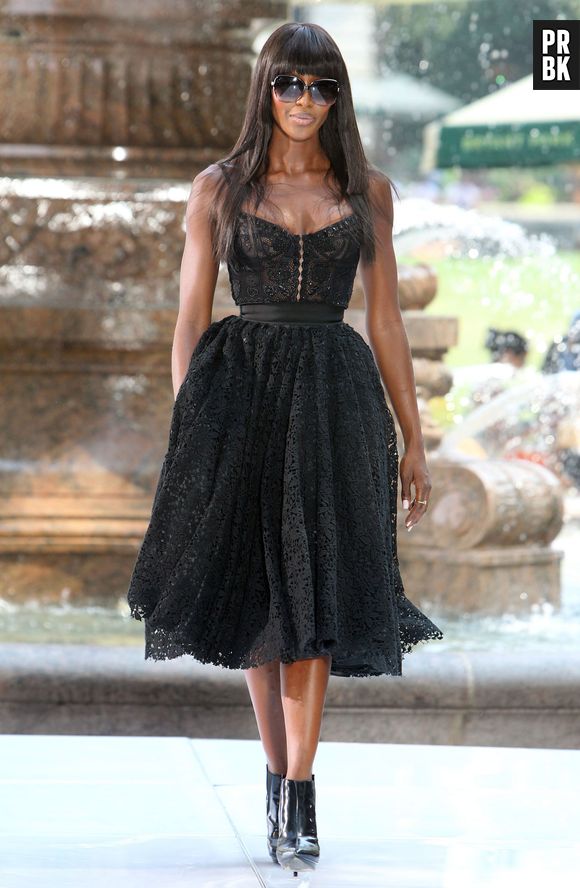Naomi Campbell s'endort en pleine interview à Londres
