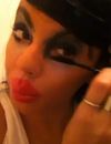 Niia Hall en mode pot de peinture sur YouTube.