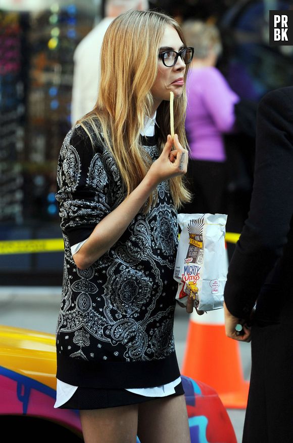Cara Delevingne en shooting pour DKNY les 15 et 16 octobre 2013 à New-York