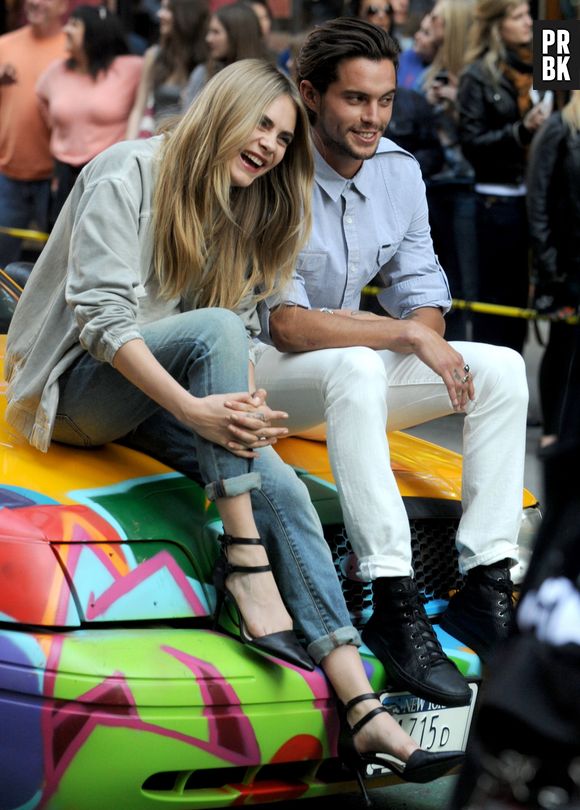 Cara Delevingne en shooting pour DKNY les 15 et 16 octobre 2013 à New-York