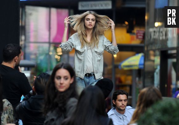 Cara Delevingne en shooting pour DKNY les 15 et 16 octobre 2013 à New-York