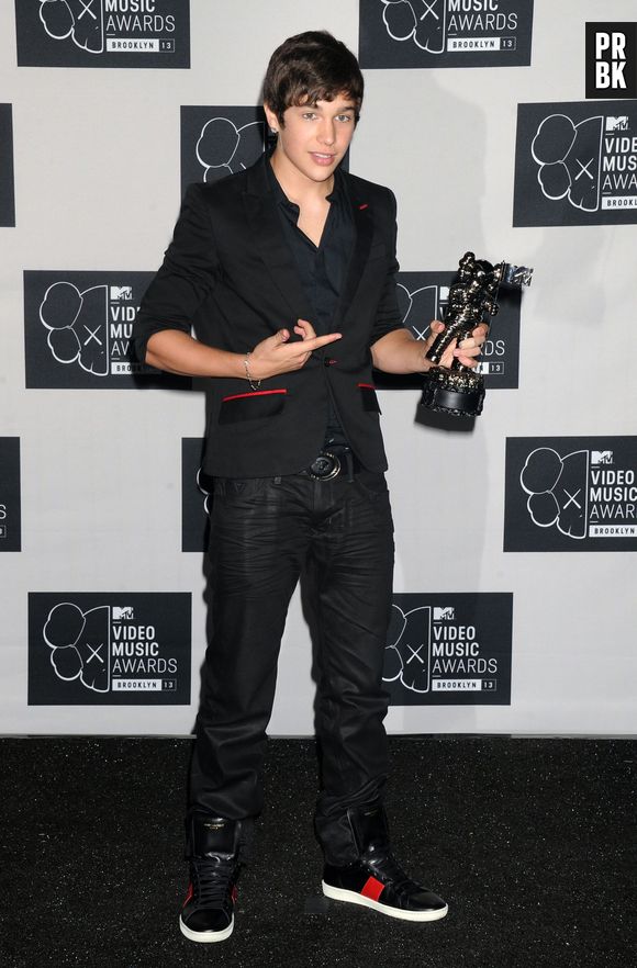 Austin Mahone : sa tournée reportée à 2014