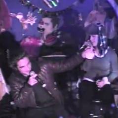Robert Pattinson et Katy Perry ivres pendant une soirée karaoké