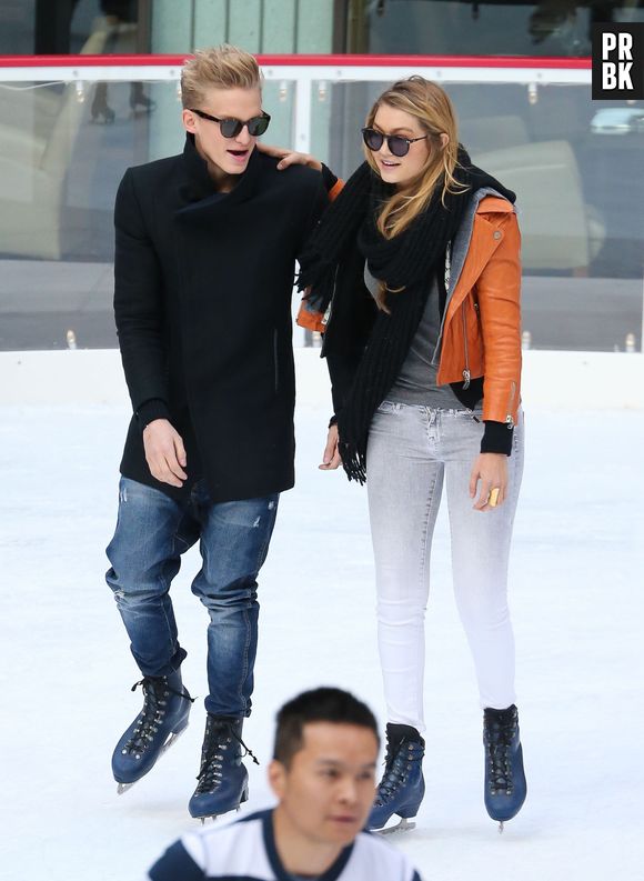 Cody Simpson : virée romantique à New York avec une mystérieuse inconnue le 29 octobre 2013