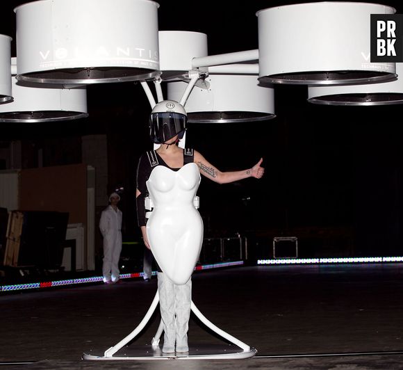 Lady Gaga : la diva extravagante fête la sortie de son album "ARTPOP" à New-York, le 10 novembre 2013
