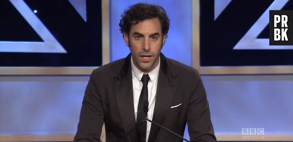 Sacha Baron Cohen : "Borat" tue par erreur une veille dame en chaise roulante aux Britannia Awards 2013