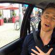 Tom Hiddleston se met au karaoké