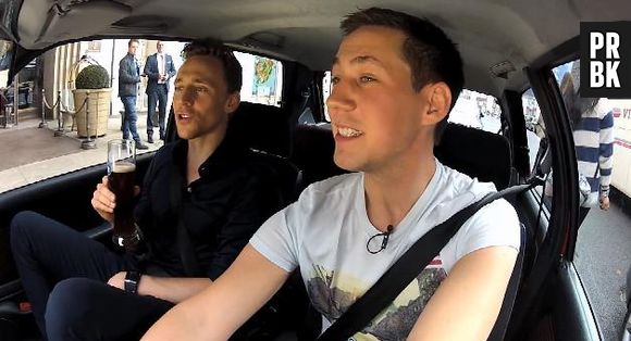 Tom Hiddleston : Loki se met au karaoké en Allemagne